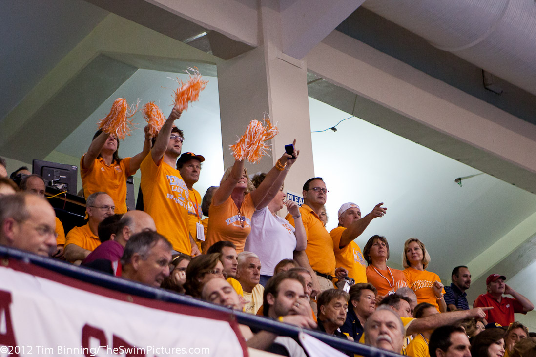 800 Free Relay Heat 1 Final | Tennessee, crowd
