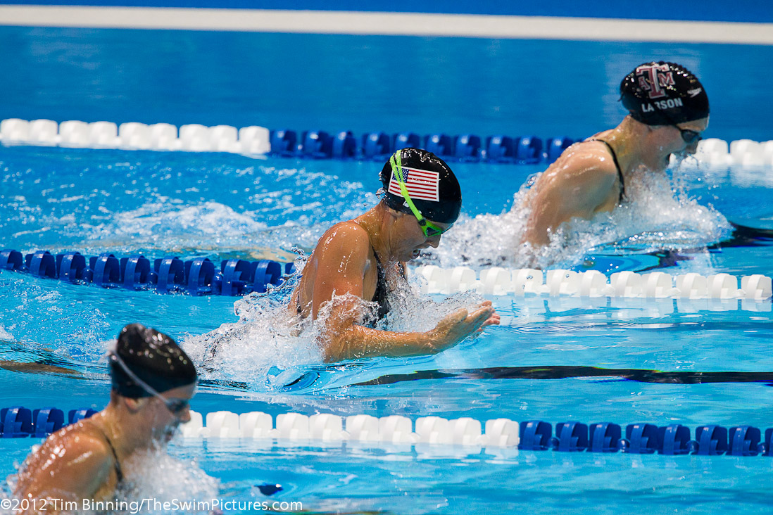 Amanda Beard of Tucson Ford Dealers Aquatics swims the final of the 200 breast.